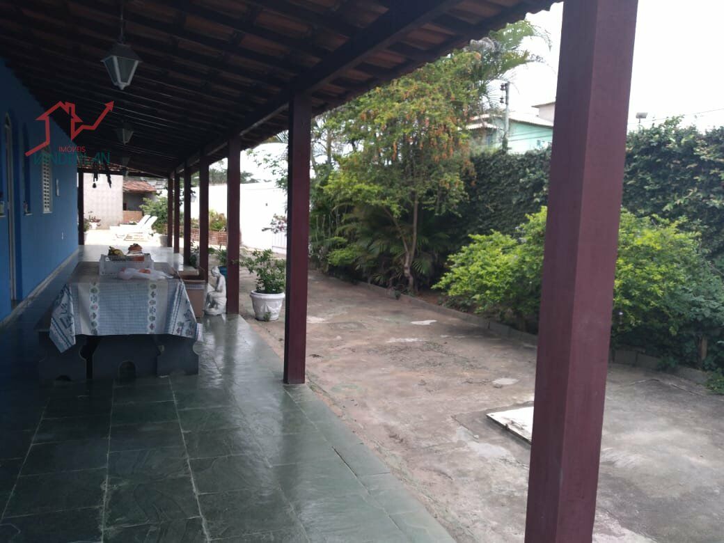 Casa à venda com 4 quartos - Lagoa de Santo Antonio,Pedro Leopoldo