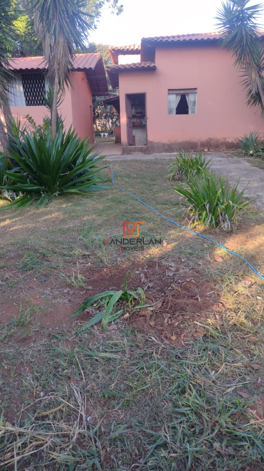 Lindo sítio - Vanderlan Imóveis
