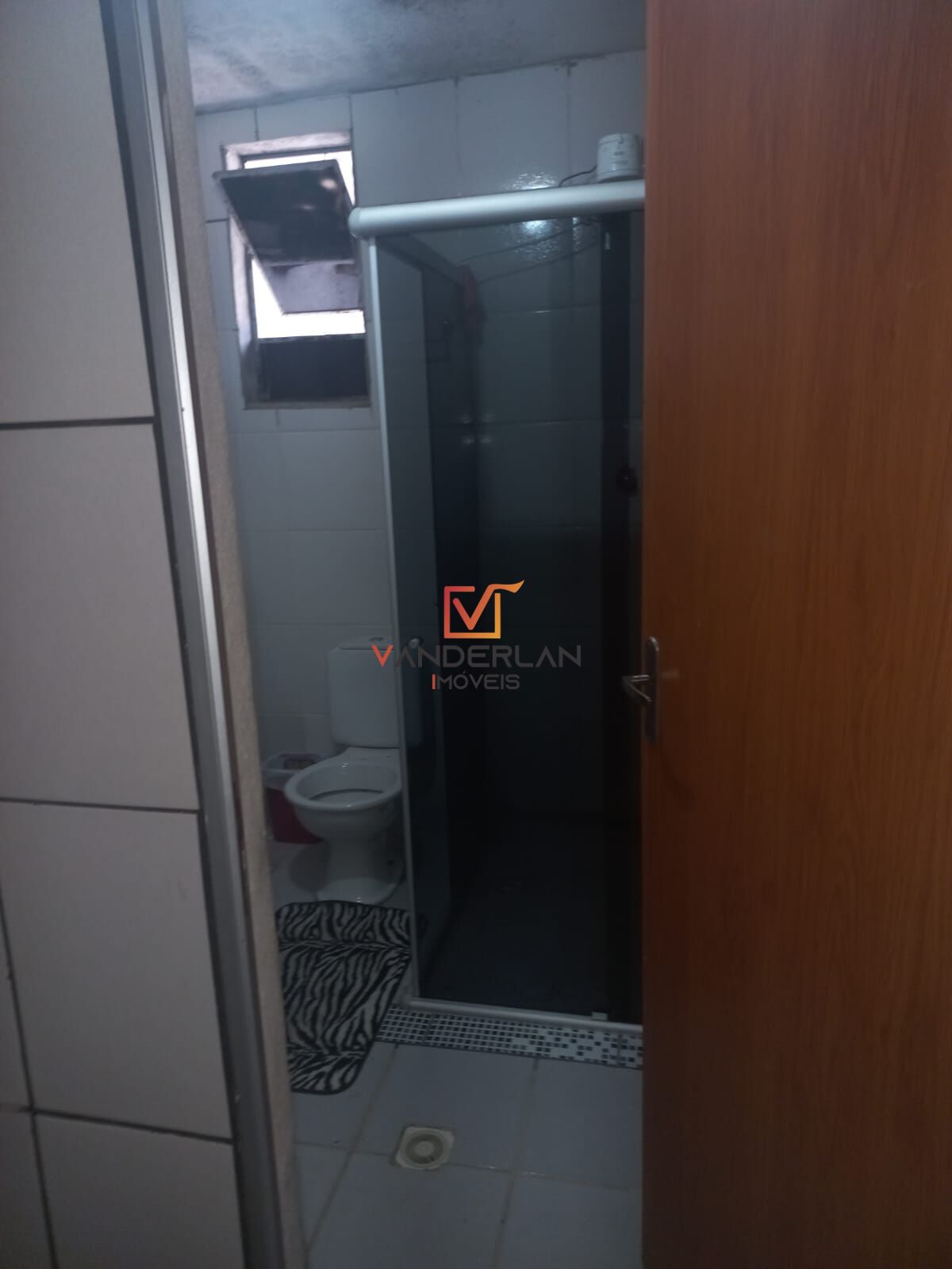 Casa Três Quartos - Vanderlan Imóveis