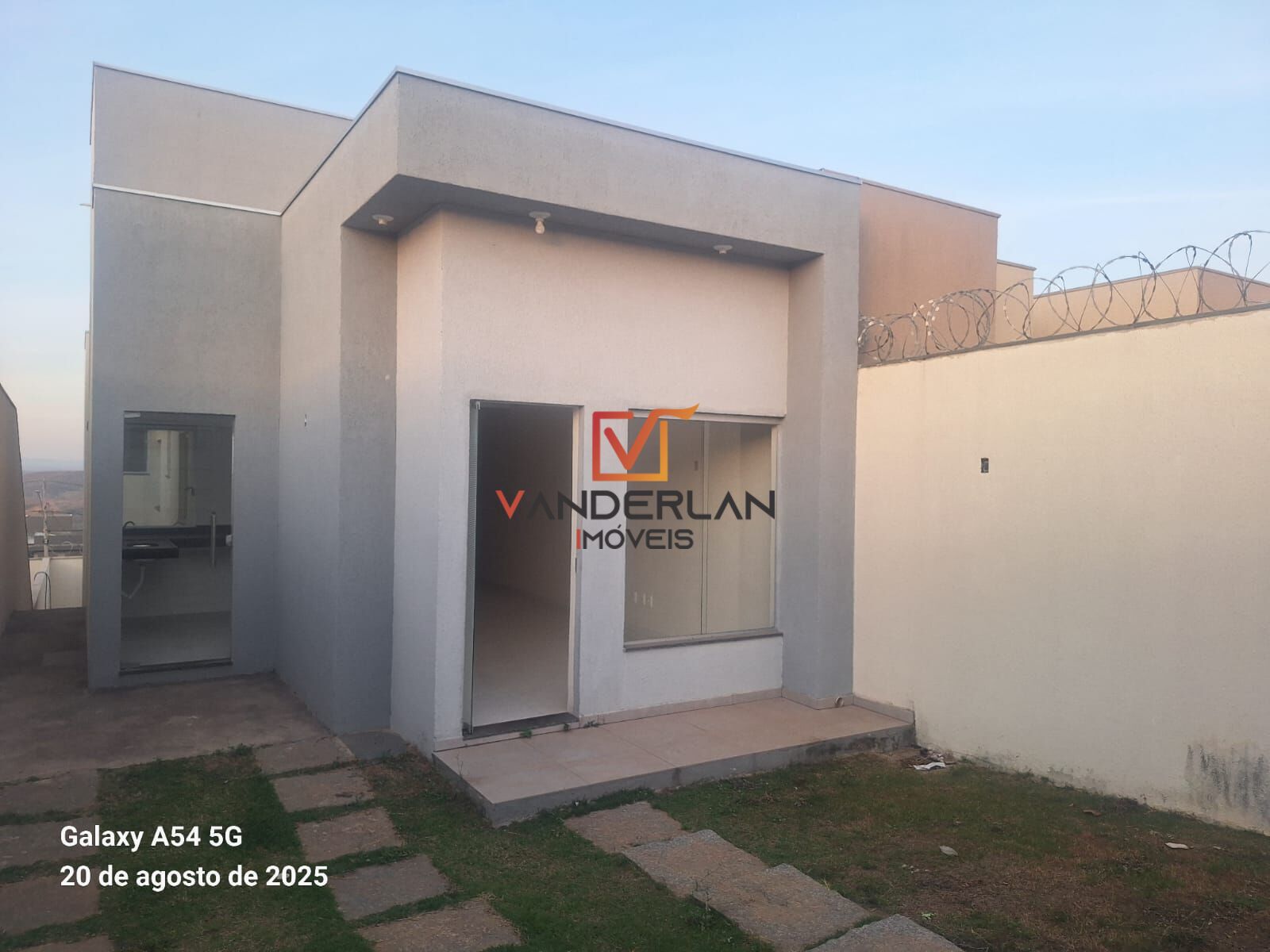 Casa à venda com 3 quartos - Portal Das Acácias,Pedro Leopoldo