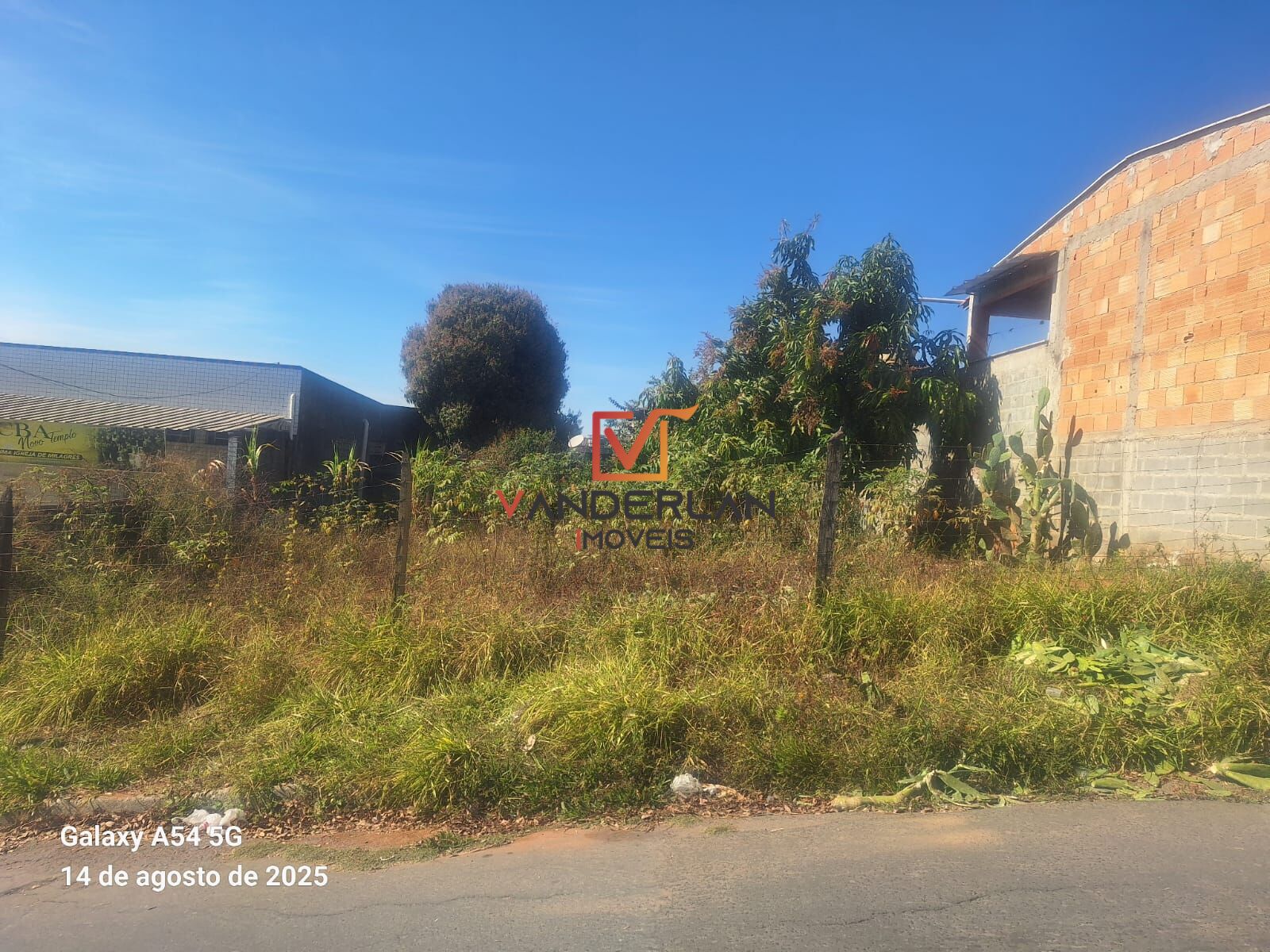 Terreno à venda - Felipe Claudio de Sales,Pedro Leopoldo