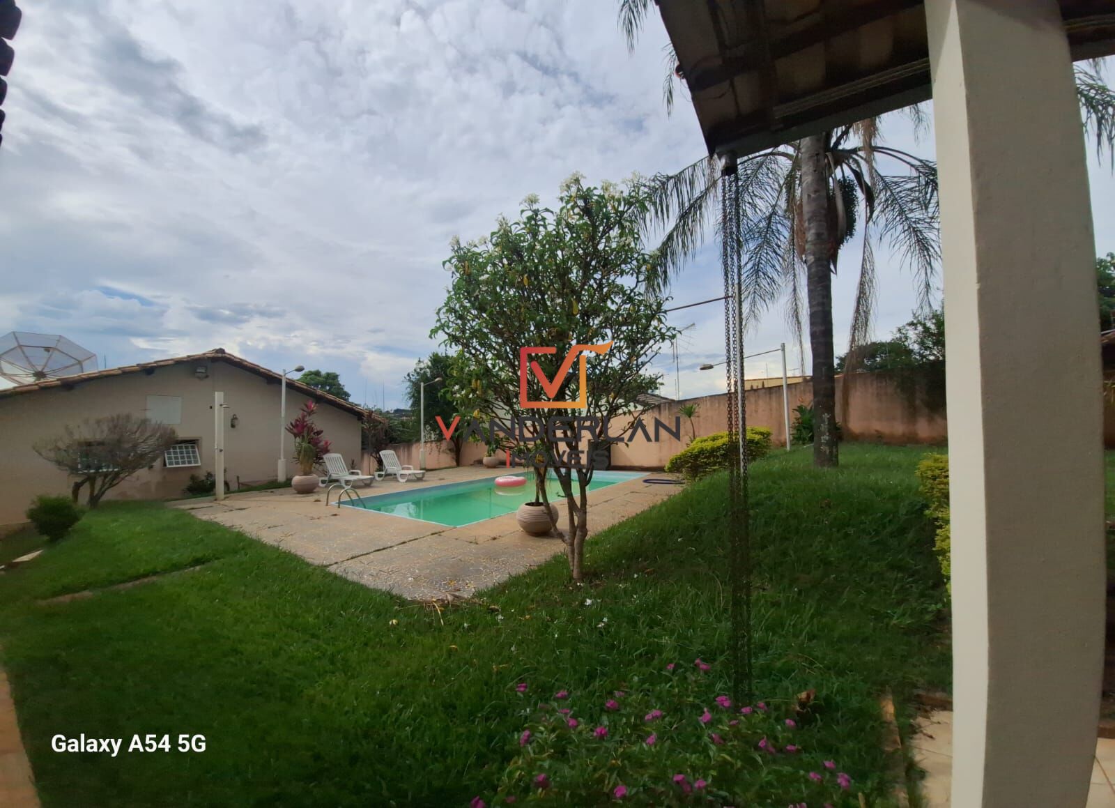 Casa à venda com 4 quartos - Maria Cândida,Pedro Leopoldo