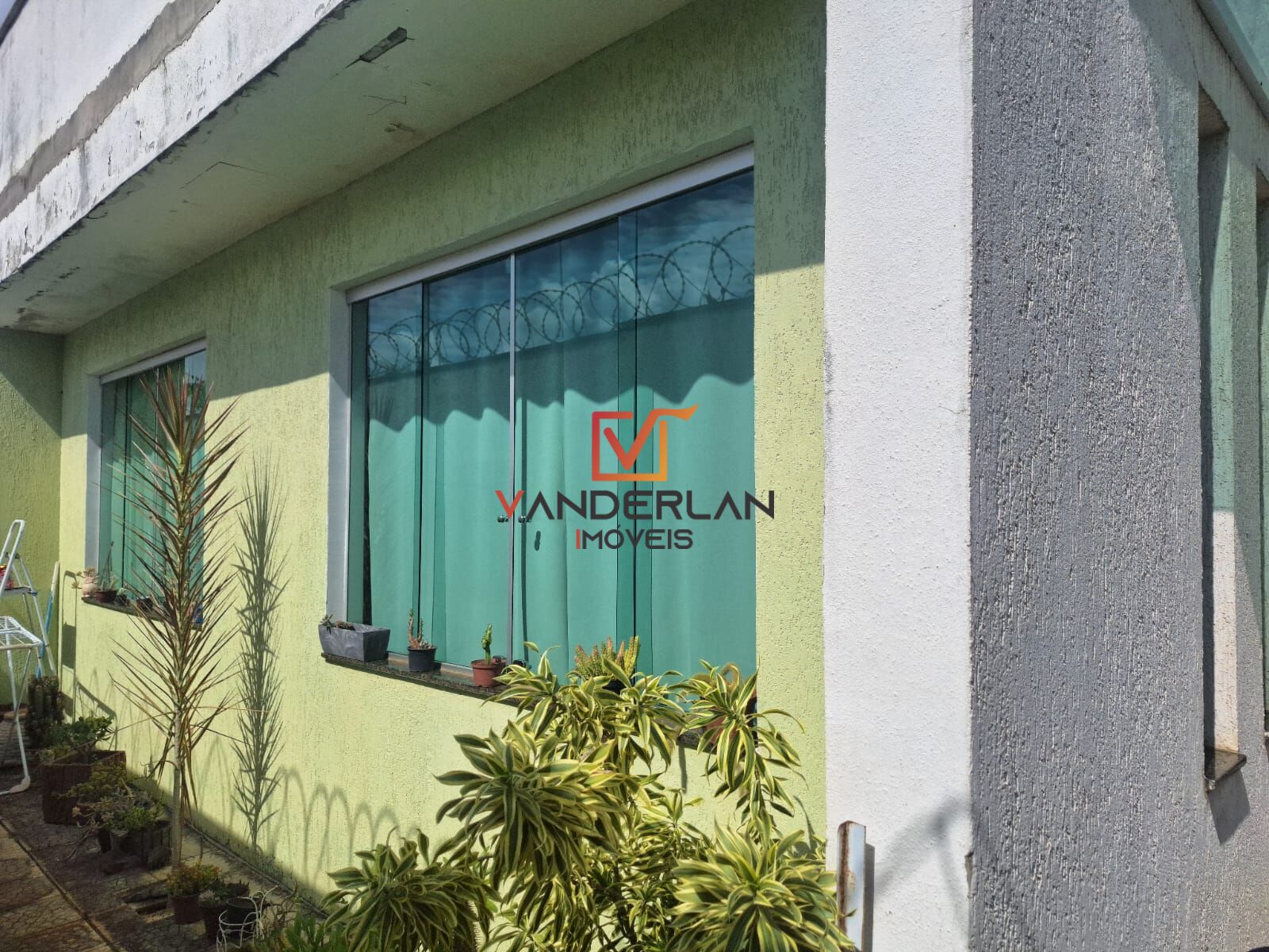 Casa à venda com 4 quartos - Felipe Claudio de Sales,Pedro Leopoldo