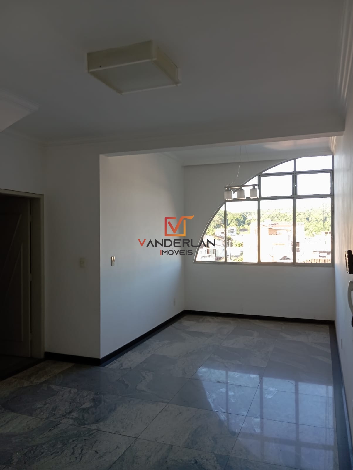 Apartamento à venda com 3 quartos - Centro,Pedro Leopoldo