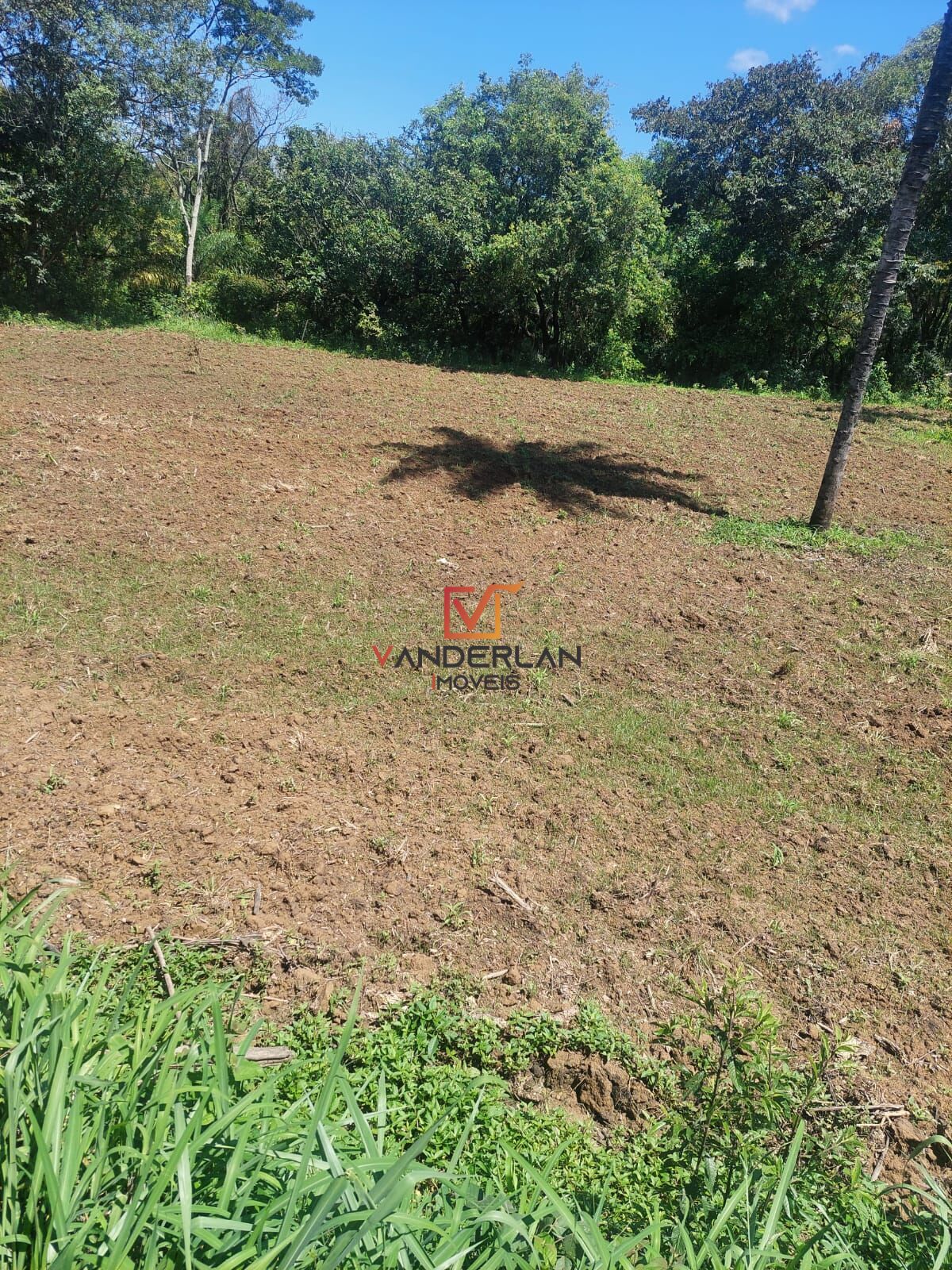 Excelente Lote - Vanderlan Imóveis