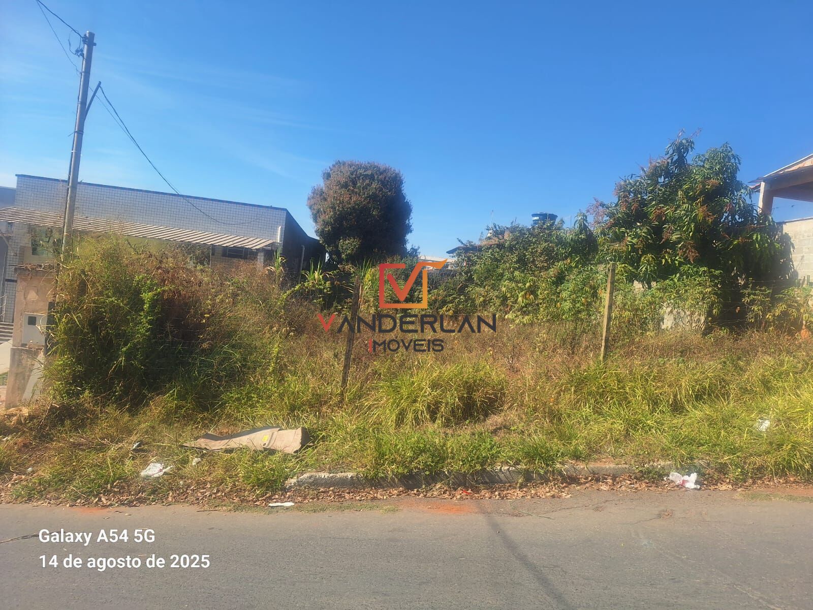 Terreno à venda - Felipe Claudio de Sales,Pedro Leopoldo