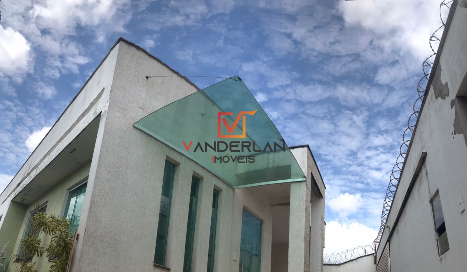 Casa à venda com 4 quartos - Felipe Claudio de Sales,Pedro Leopoldo