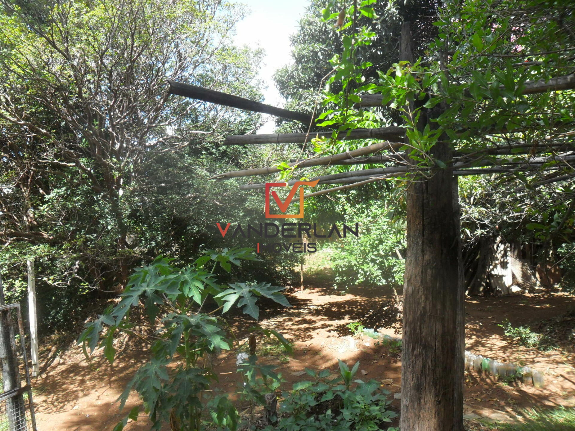 Espetacular Casa, estilo Sítio - Lagoa de Santo Antônio - Pedro Leopoldo/MG - Vanderlan Imóveis