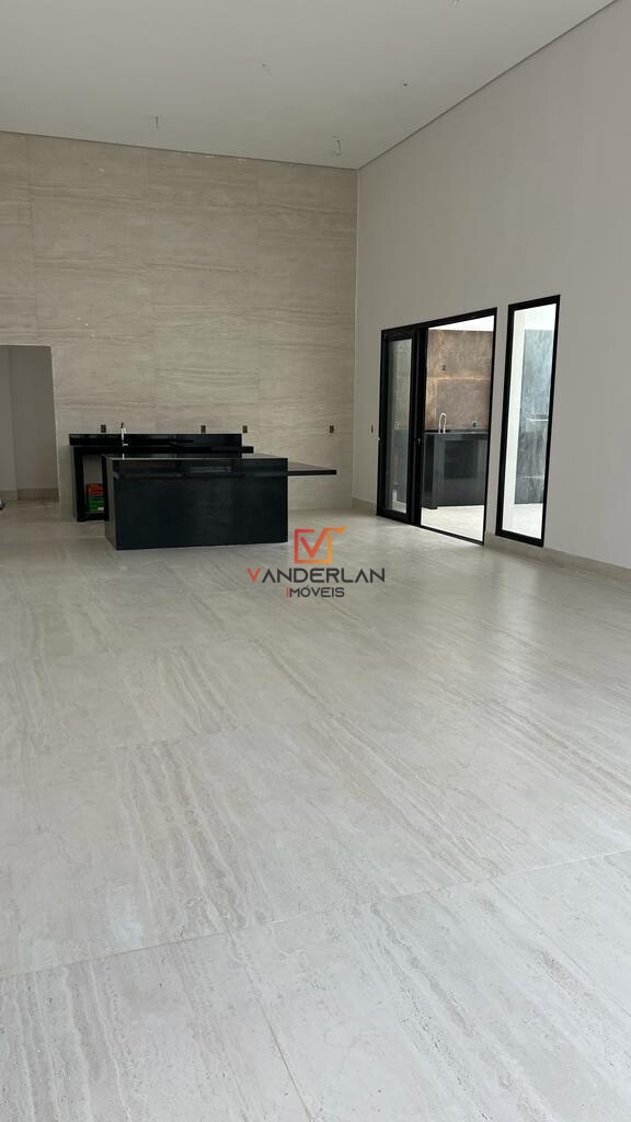 Casa Alto Padrão em Condomínio - Vanderlan Imóveis