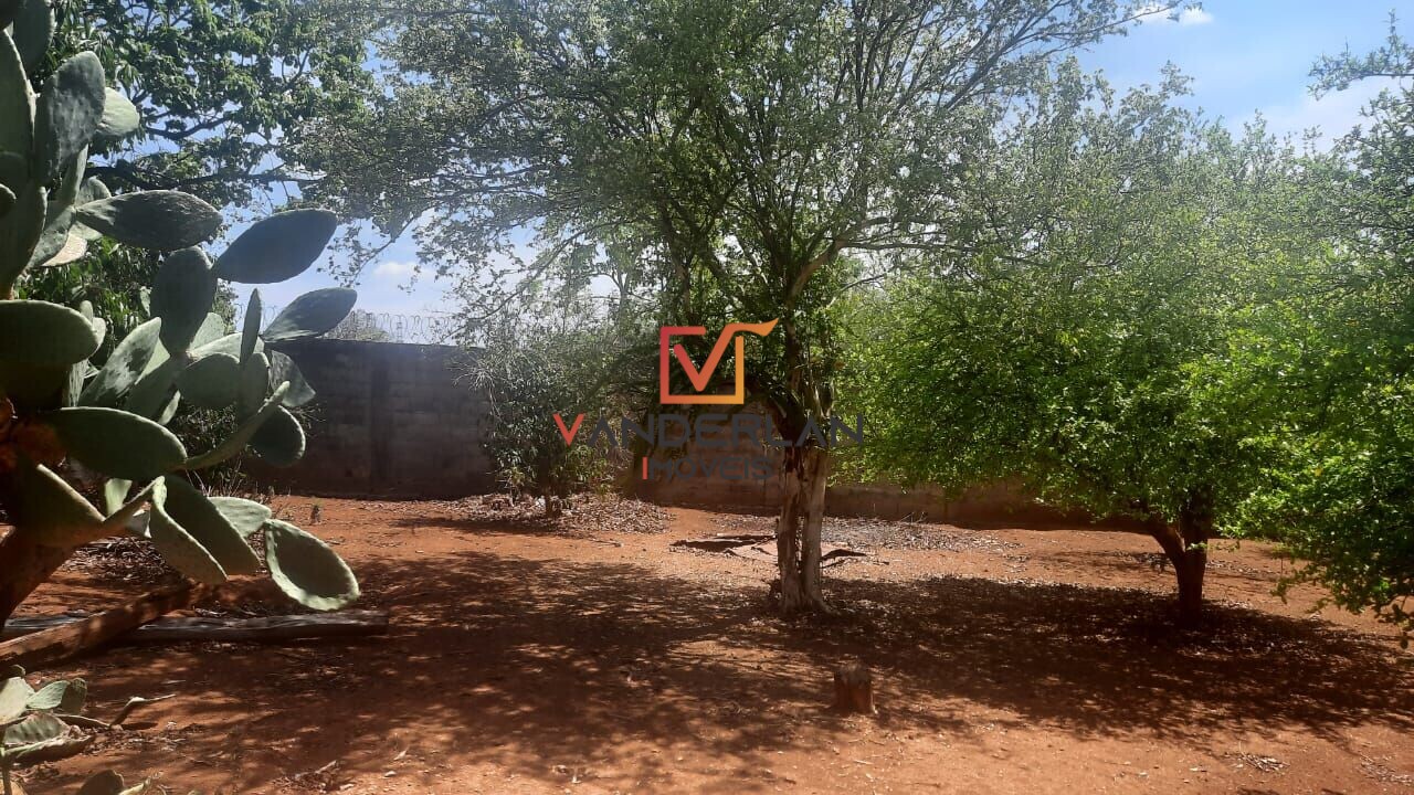 Lote murado pronto para construir - Vanderlan Imóveis