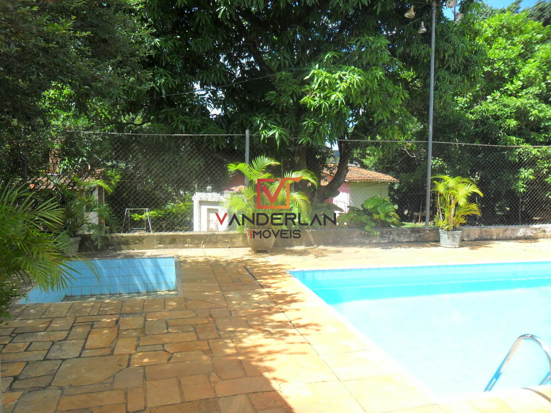 Sítio à venda com 6 quartos - Lagoa de Santo Antonio,Pedro Leopoldo