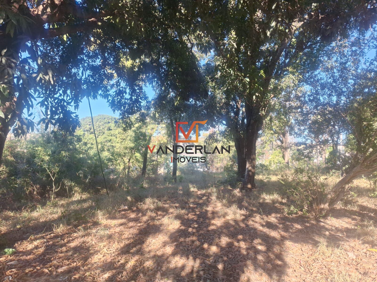 Casa Colonial - Vanderlan Imóveis