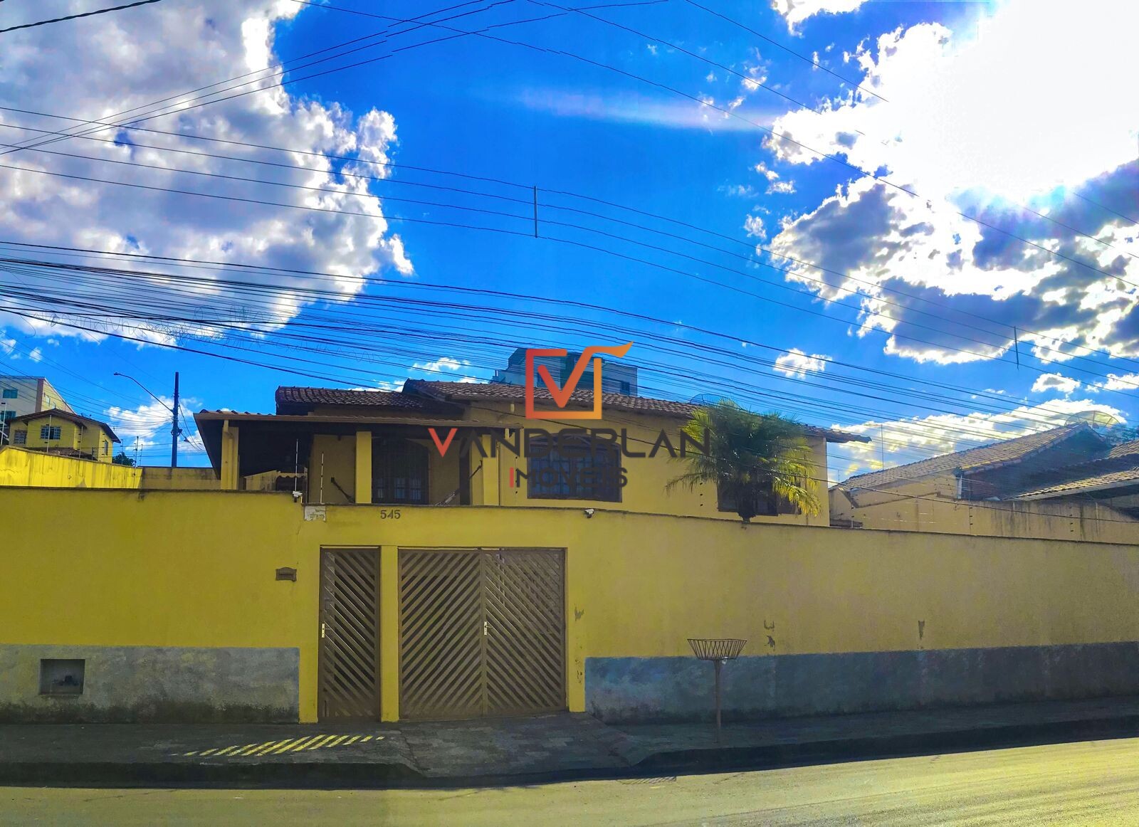 Casa à venda com 3 quartos - Parque Jardim Soli,Pedro Leopoldo
