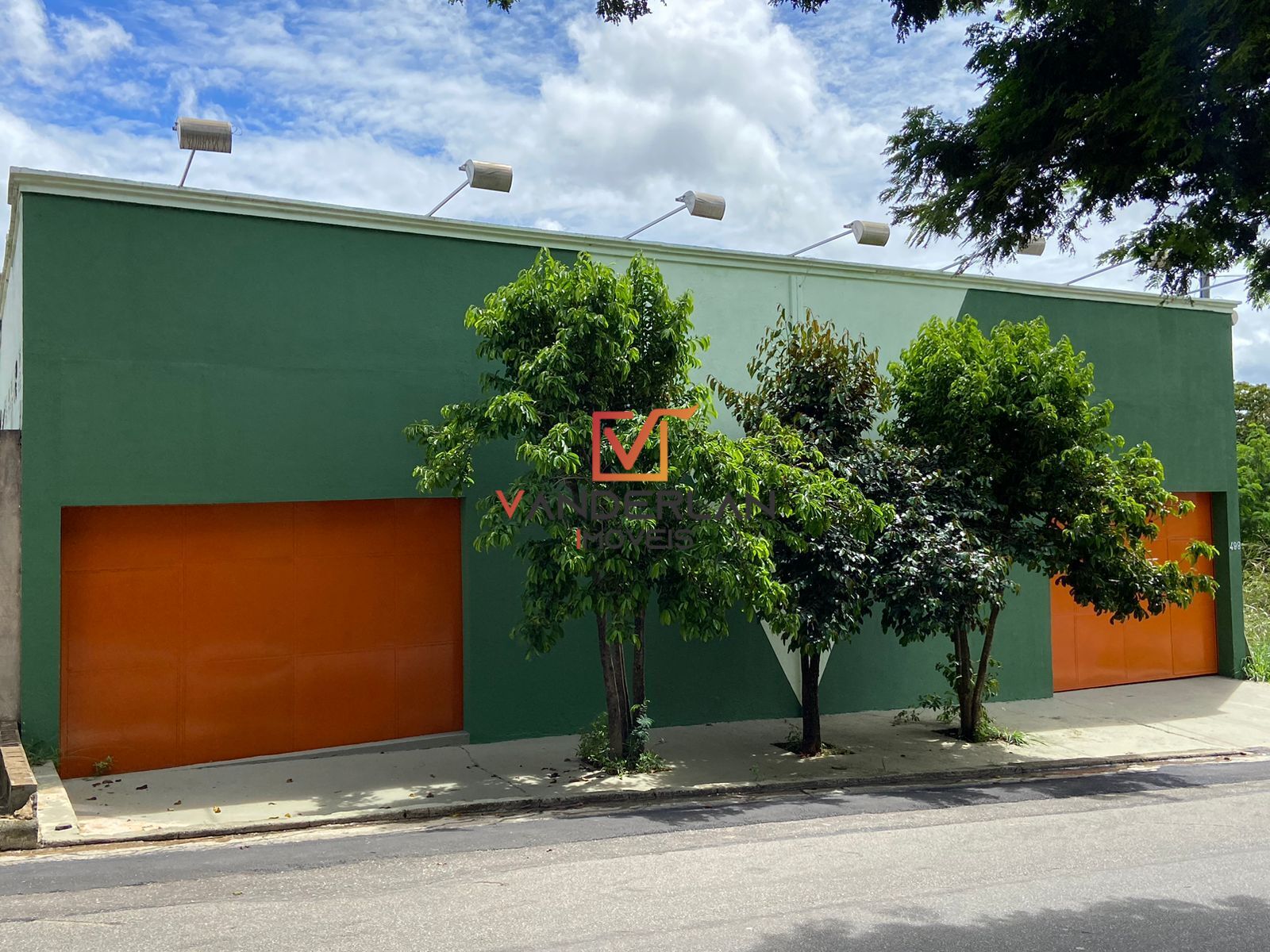 Pavilhão à venda - Andyara,Pedro Leopoldo