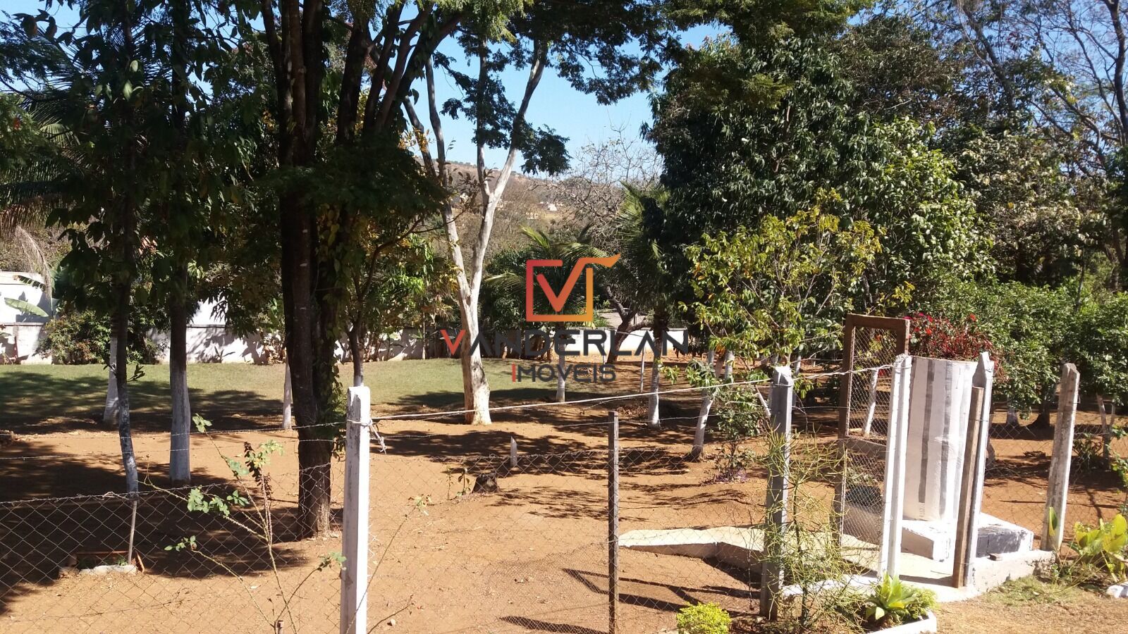 Terreno à venda - Lagoa de Santo Antonio,Pedro Leopoldo