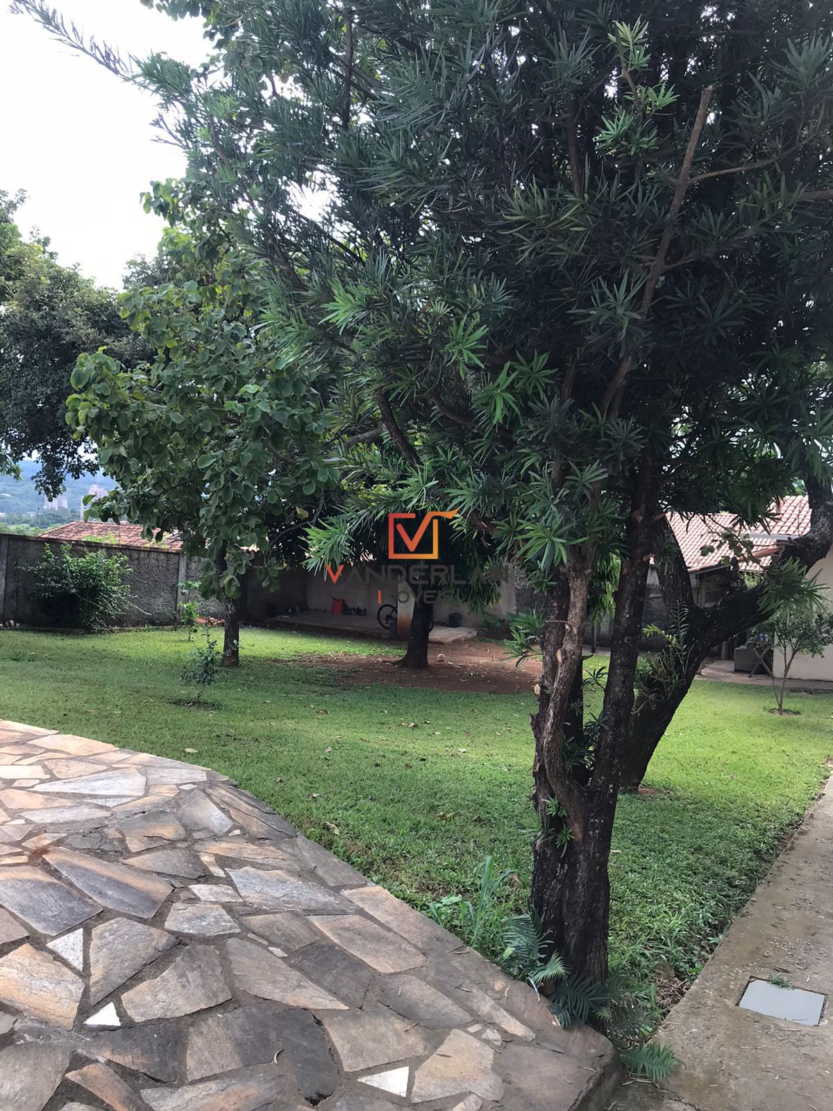 Excelente lote no Andyara com piscina - Vanderlan Imóveis