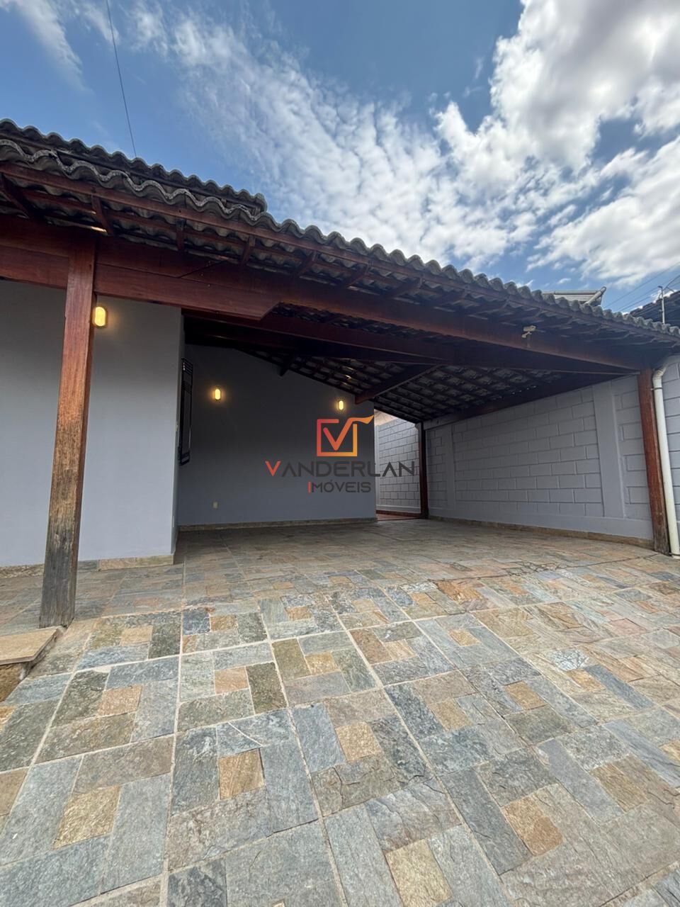 Casa à venda com 3 quartos - Parque Jardim Soli,Pedro Leopoldo