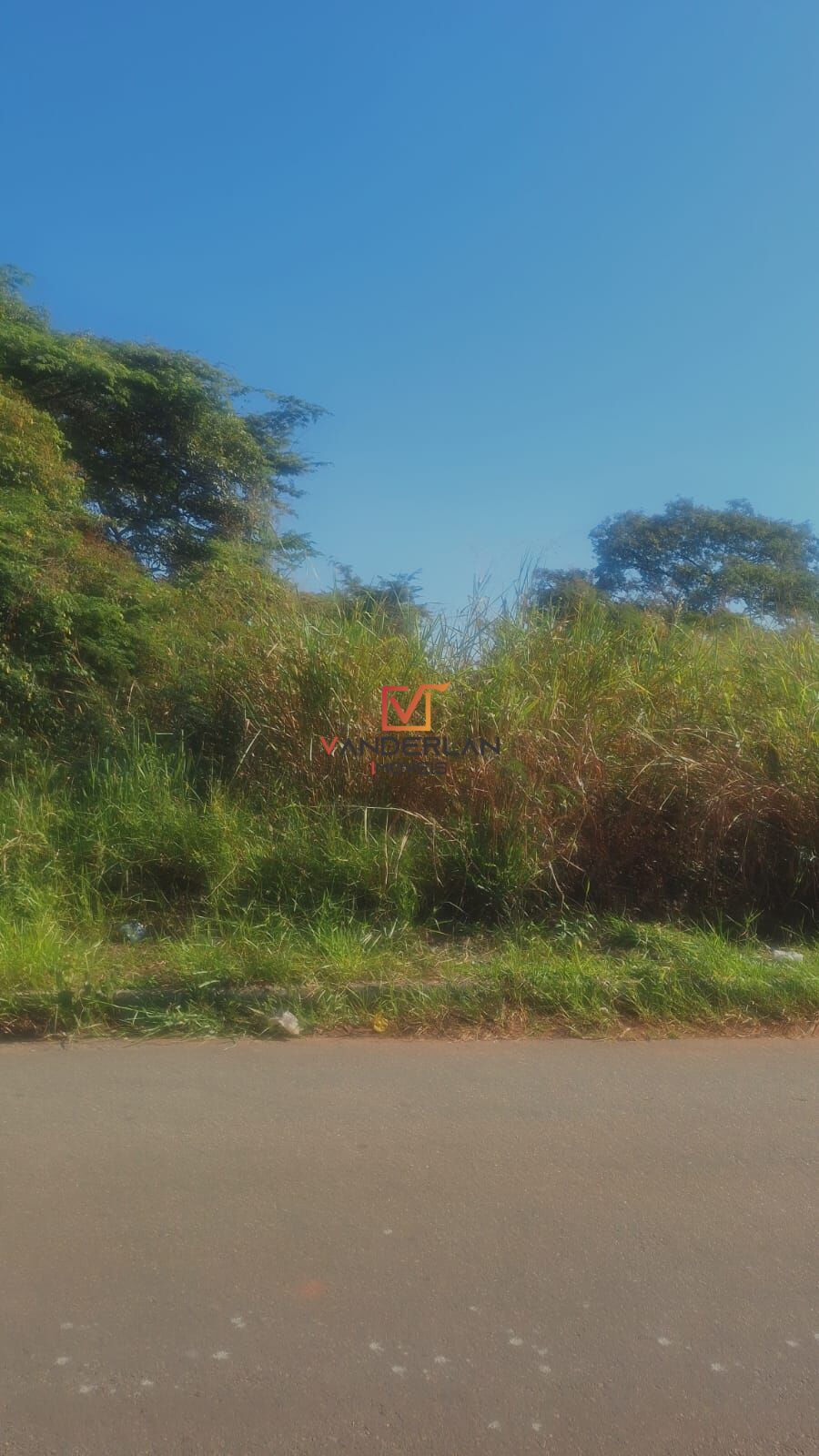 Lote - Vanderlan Imóveis